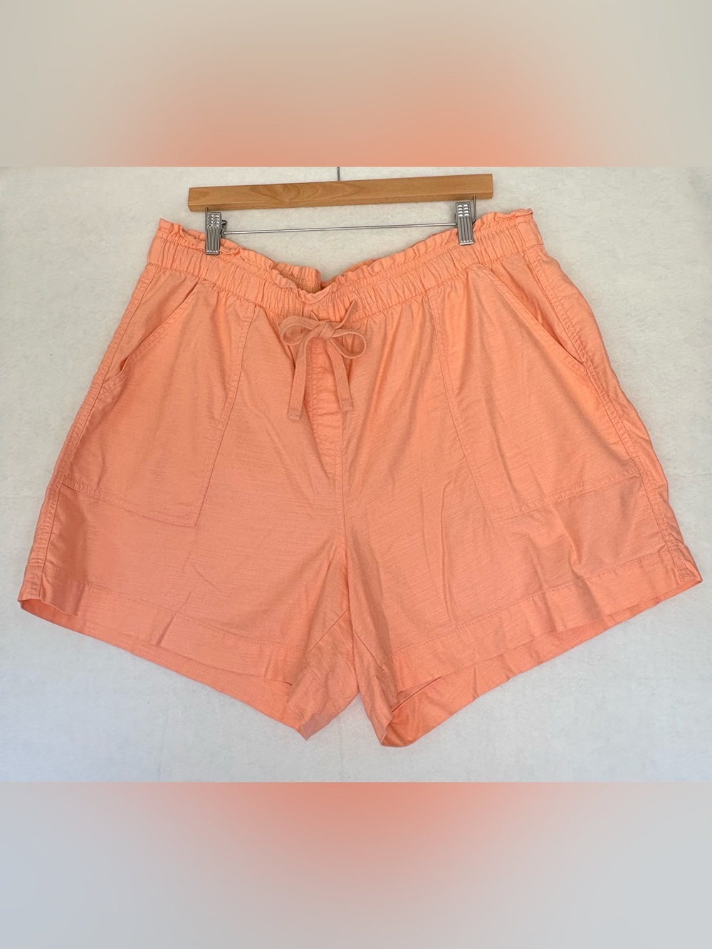 Lane Bryant Women's Peach Drawstring Shorts - Size 18/20